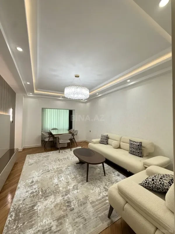 Satılır 2 otaqlı mənzil 99 m²