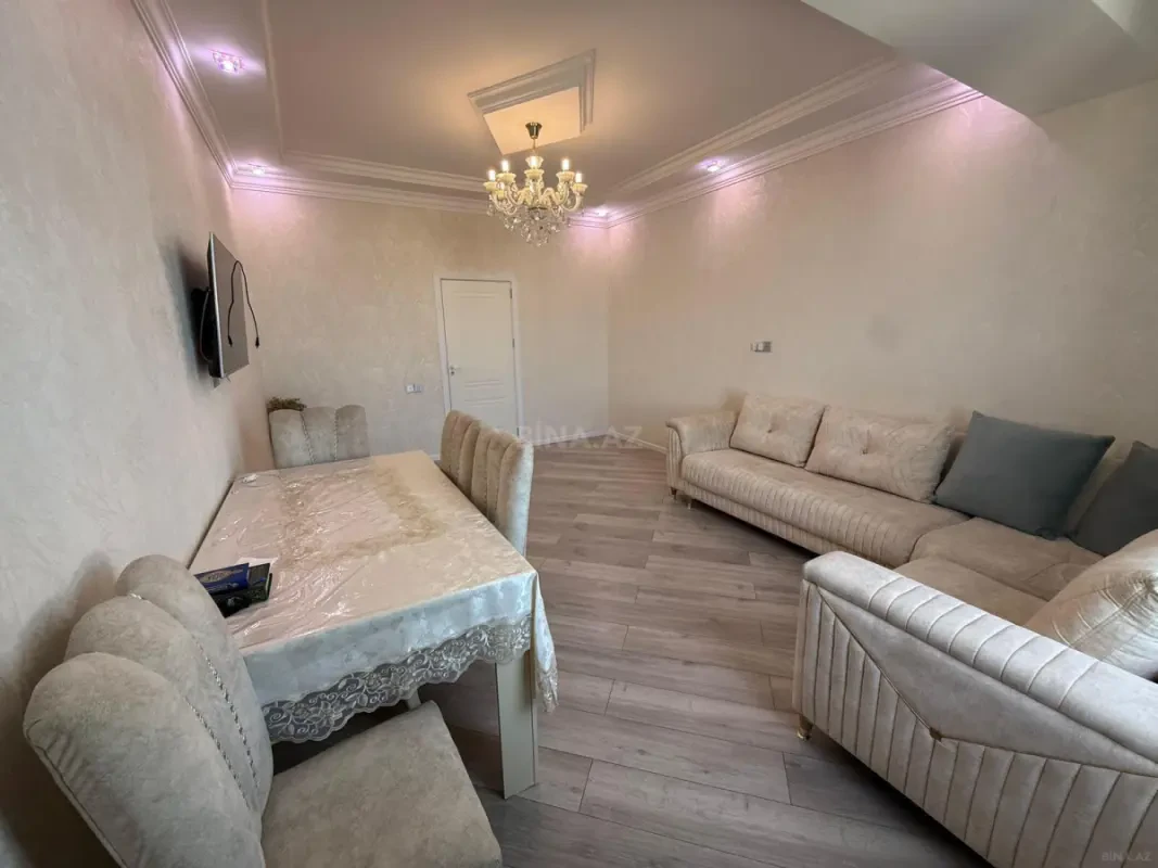 Kirayə verilir 2 otaqlı mənzil 85 m²