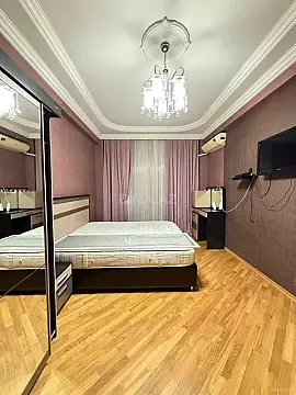 Satılır 3 otaqlı mənzil 115 m² — Bakı, İnşaatçılar 3 otaq 115.00 m²