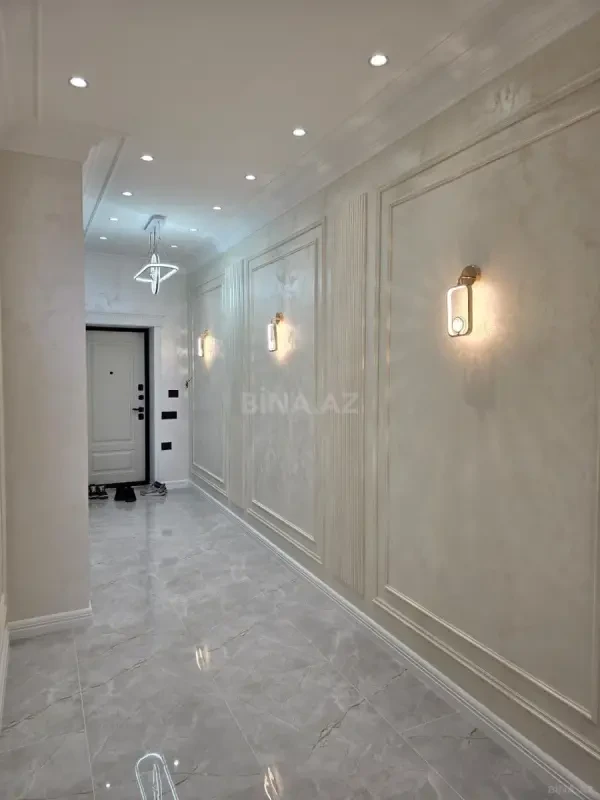 Satılır 3 otaqlı mənzil 130 m²