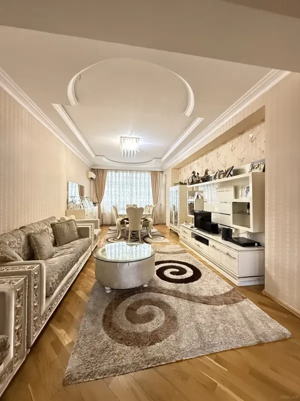 Satılır 3 otaqlı mənzil 140 m²