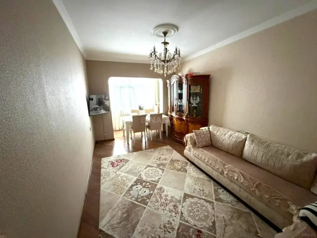 Satılır 2 otaqlı mənzil 70 m²