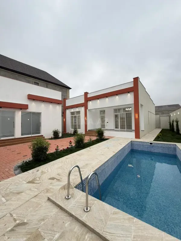 Satılır 4 otaqlı həyət evi 160 m²