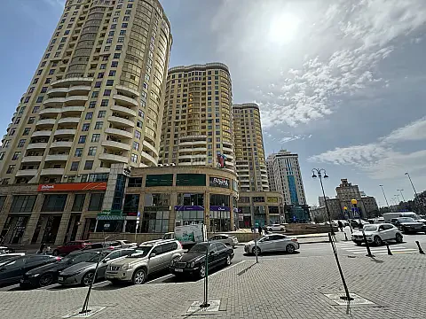 Satılır 3 otaqlı mənzil 120 m² — Bakı, Nizami 3 otaq 120.00 m²