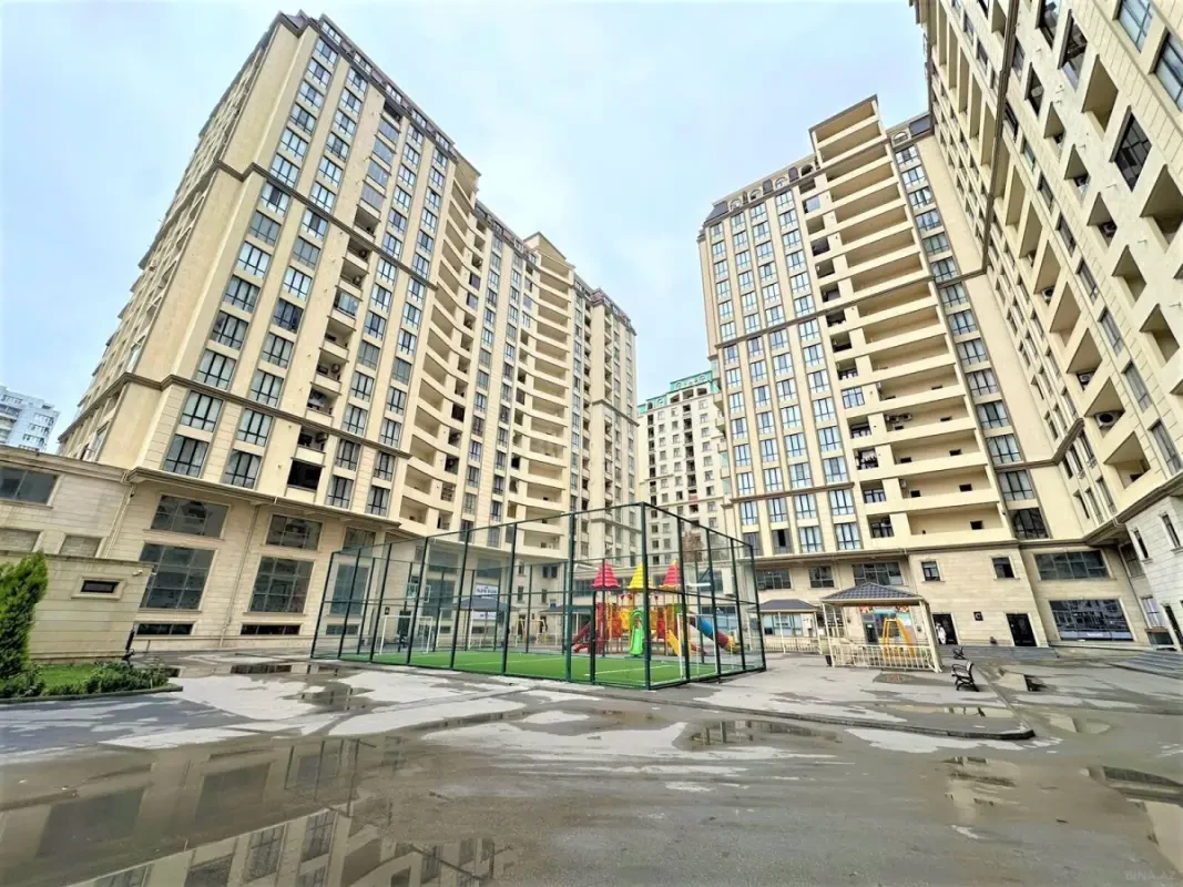 Satılır 3 otaqlı mənzil 149 m²