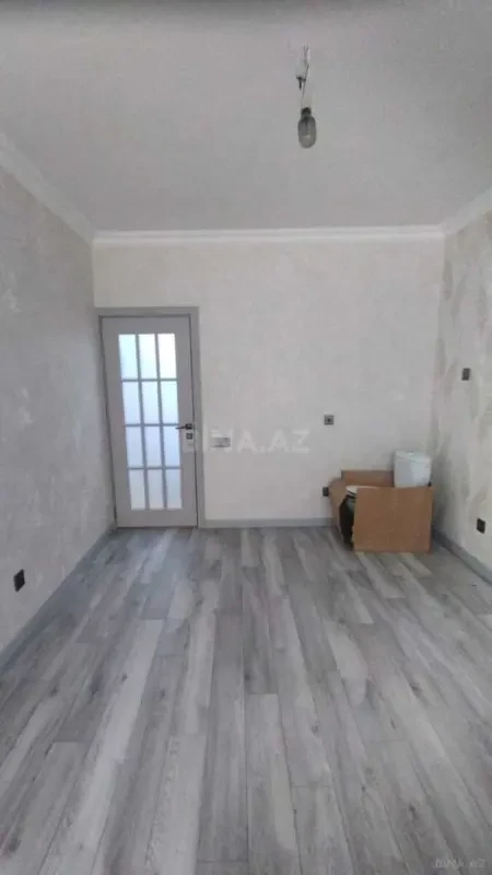 Satılır 4 otaqlı mənzil 110 m²