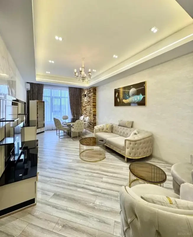 Kirayə verilir 2 otaqlı mənzil 80 m²