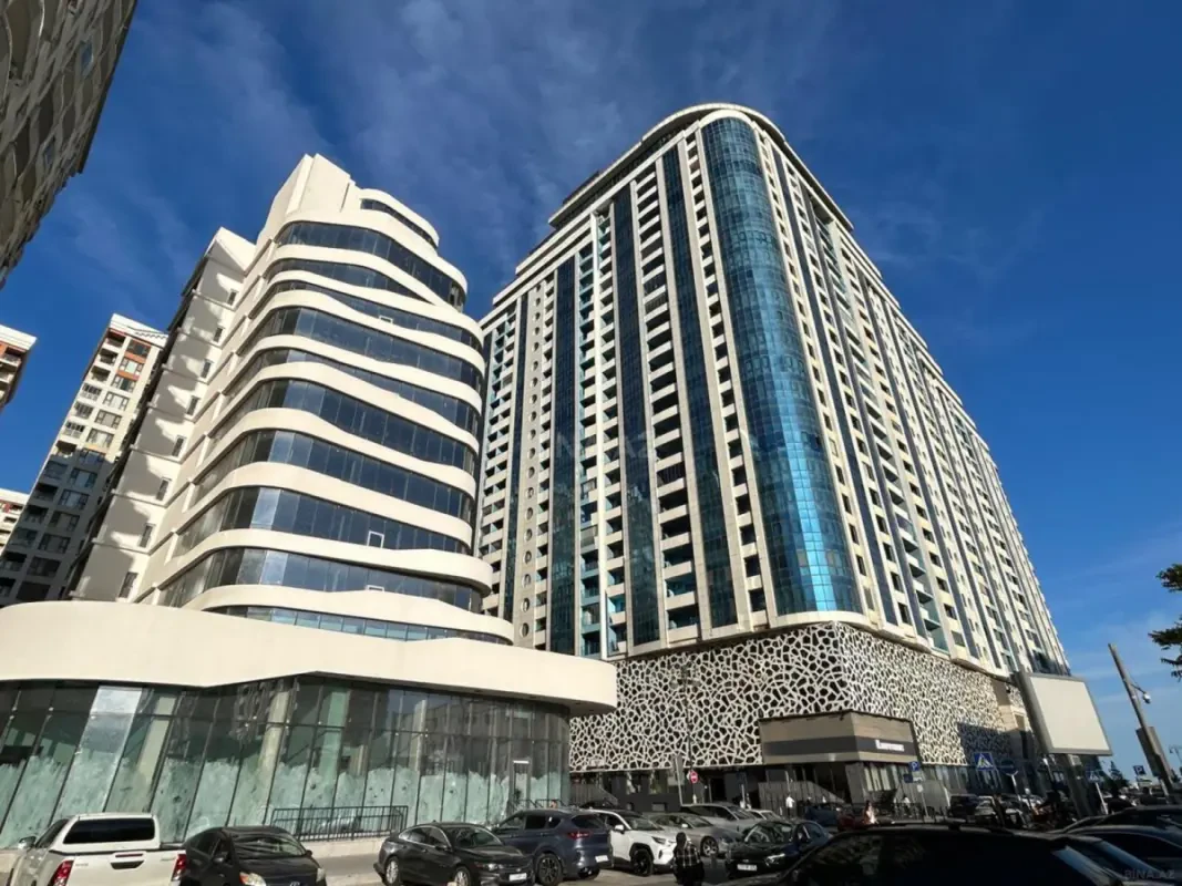 Satılır 3 otaqlı mənzil 200 m²