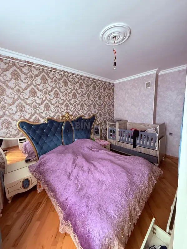 Kirayə verilir 2 otaqlı mənzil 72 m²