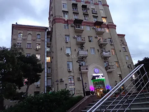 Satılır 2 otaqlı mənzil 60 m² — Bakı, Nizami 2 otaq 60.00 m²