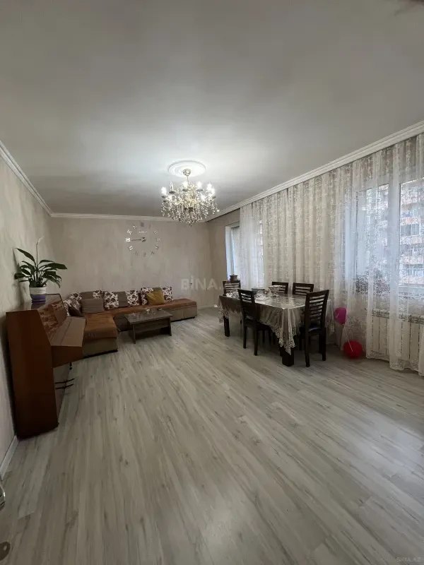 Satılır 5 otaqlı mənzil 106 m²