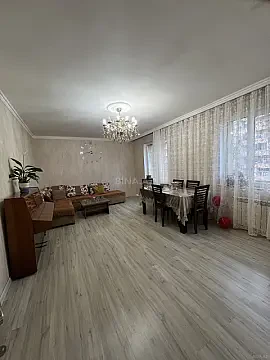 Satılır 5 otaqlı mənzil 106 m² — Bakı 5 otaq 106.00 m²