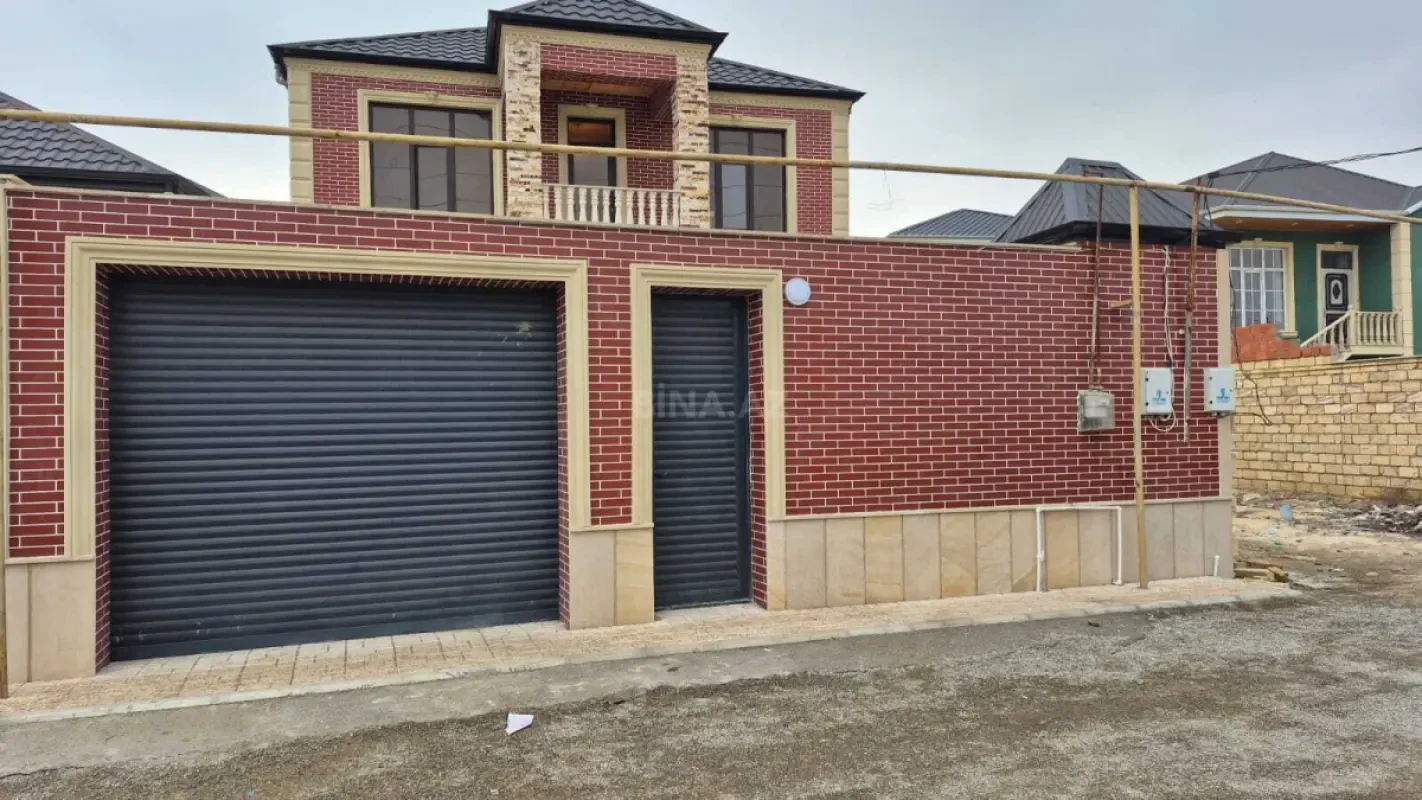 Satılır 6 otaqlı həyət evi 250 m²