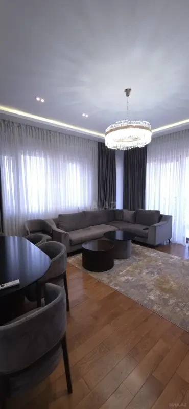 Kirayə verilir 3 otaqlı mənzil 120 m²