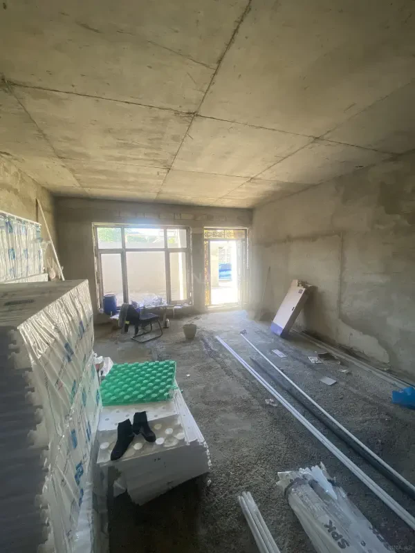Satılır 6 otaqlı həyət evi 450 m²