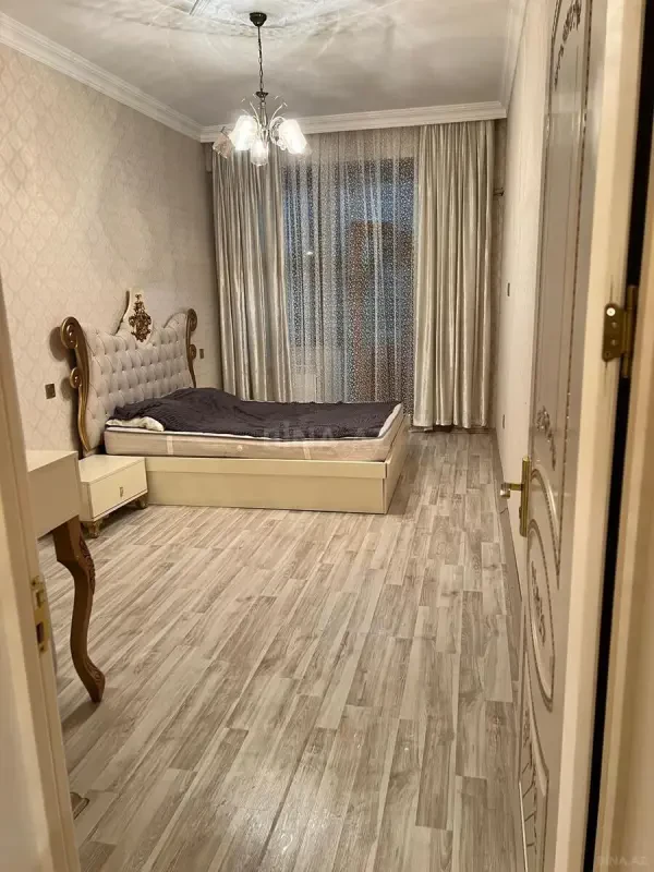 Kirayə verilir 2 otaqlı mənzil 70 m²