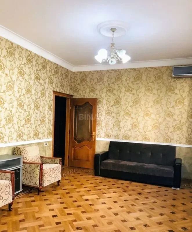Satılır 2 otaqlı mənzil 85 m²