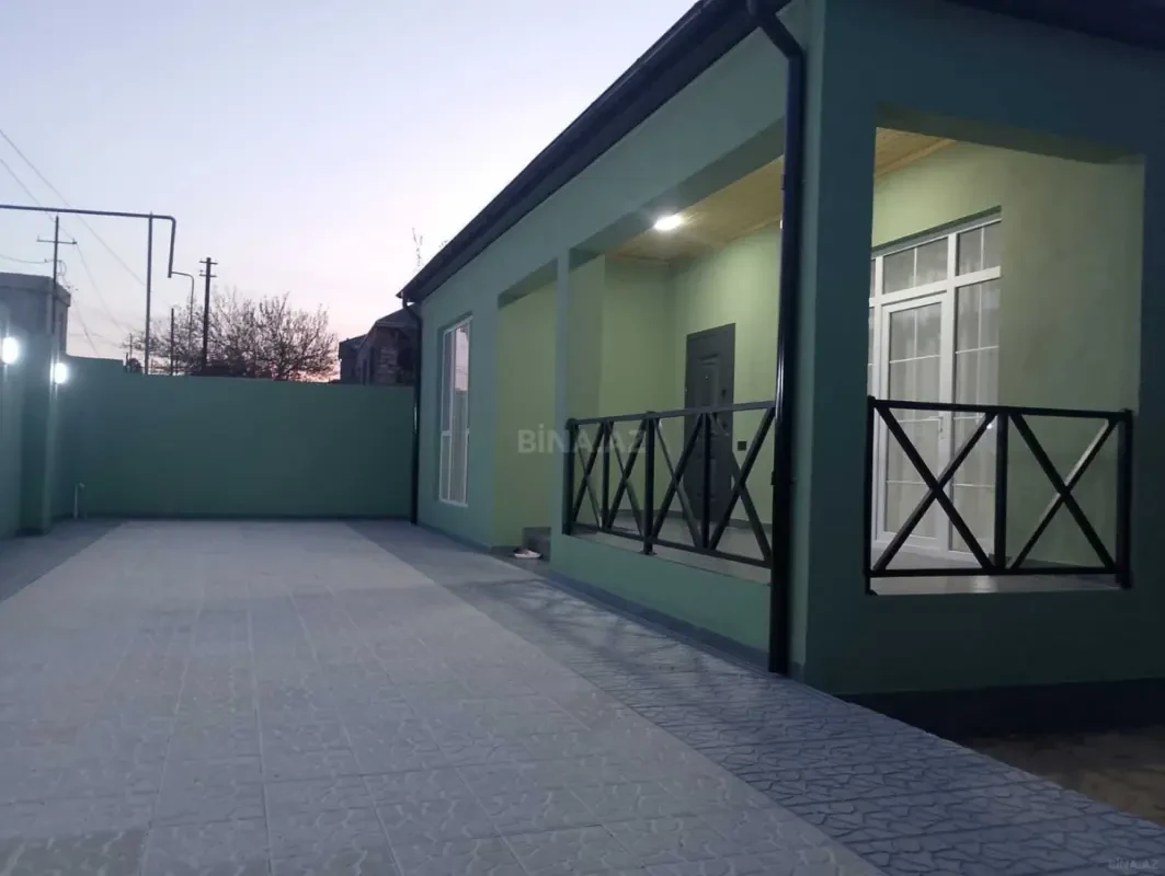 Satılır 3 otaqlı həyət evi 100 m²
