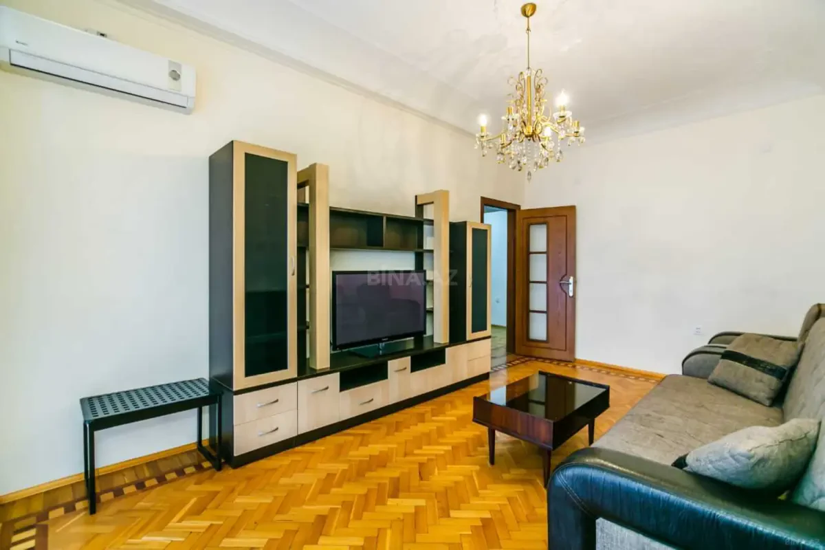 Satılır 3 otaqlı mənzil 100 m²