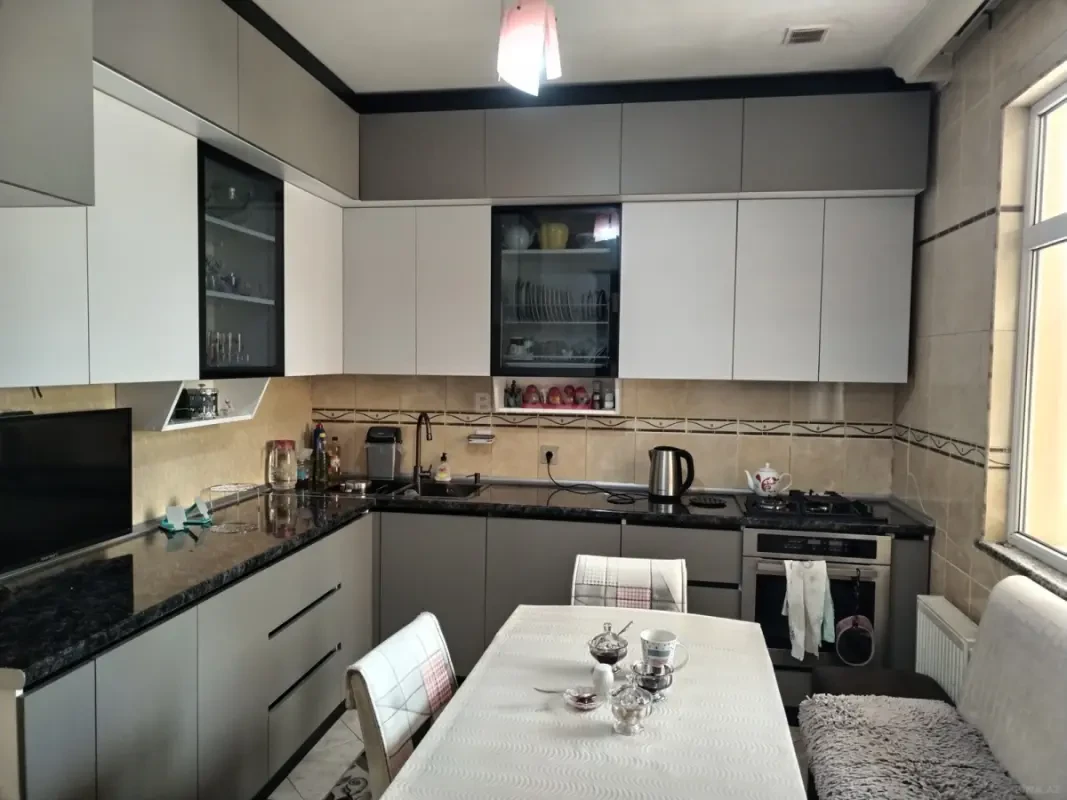 Satılır 5 otaqlı həyət evi 142 m²