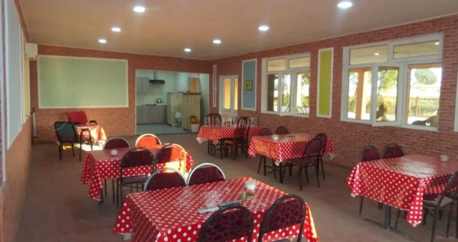 Satılır obyekt 300 m²