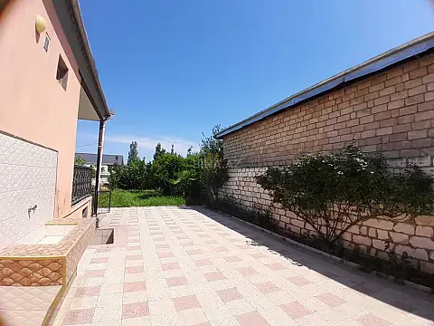 Satılır 4 otaqlı həyət evi 96 m² — Qazax 4 otaq 96.00 m²