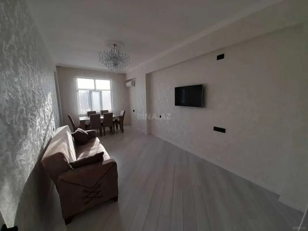 Kirayə verilir 2 otaqlı mənzil 80 m²