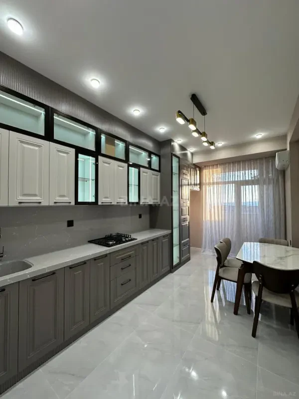 Satılır 3 otaqlı mənzil 105 m²