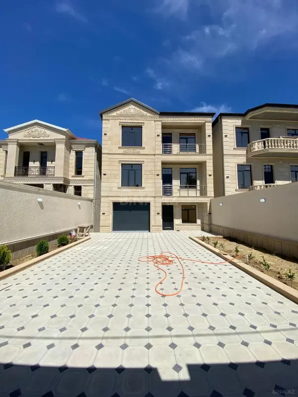 Satılır 5 otaqlı həyət evi 336 m²