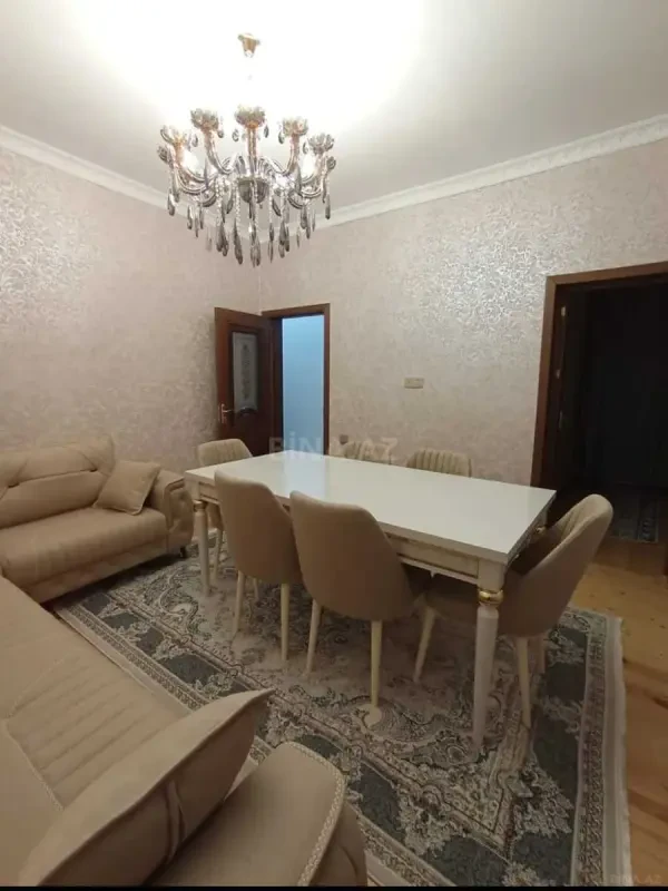 Satılır 6 otaqlı həyət evi 280 m²