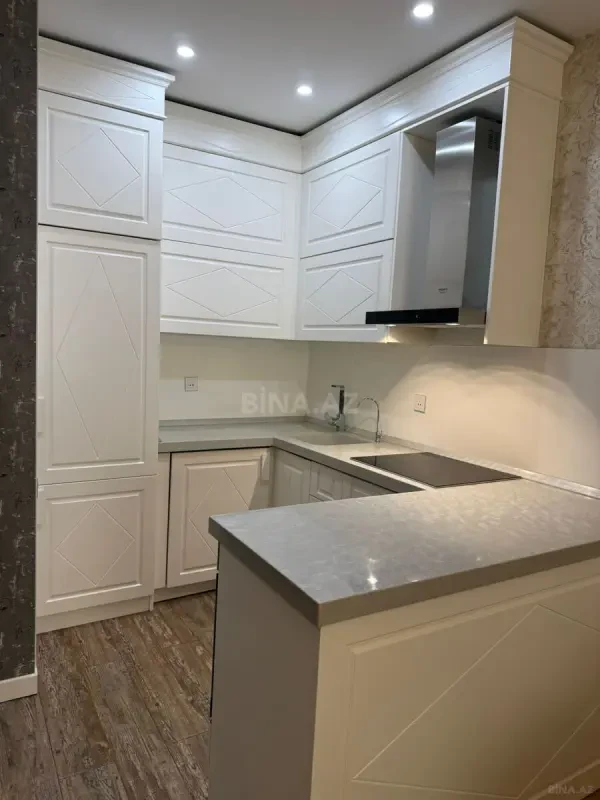 Kirayə verilir 2 otaqlı mənzil 74 m²
