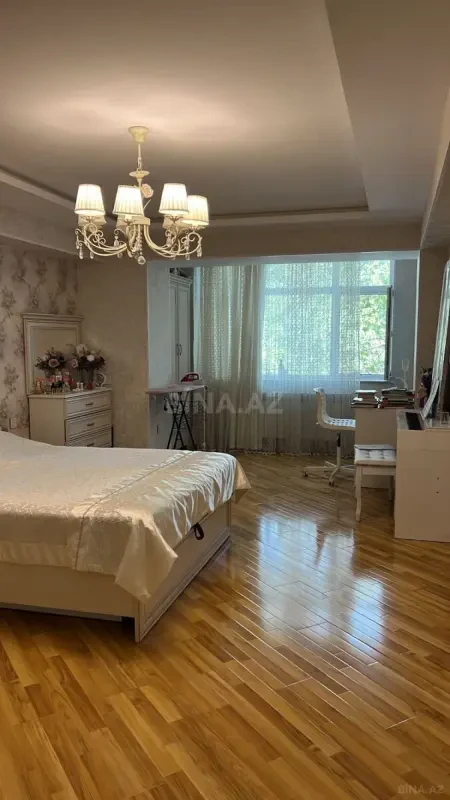 Satılır 2 otaqlı mənzil 82 m²