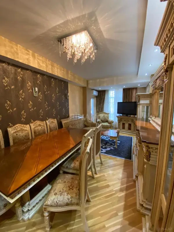 Kirayə verilir 2 otaqlı mənzil 98 m²