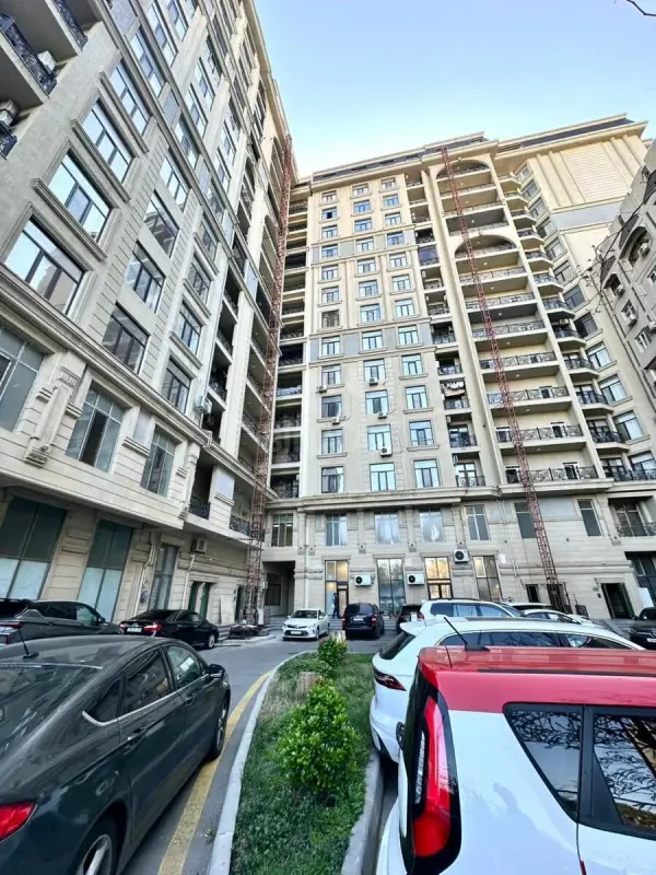 Kirayə verilir 2 otaqlı mənzil 80 m²