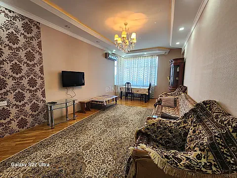 Kirayə verilir 2 otaqlı mənzil 95 m² — Bakı 2 otaq 95.00 m²