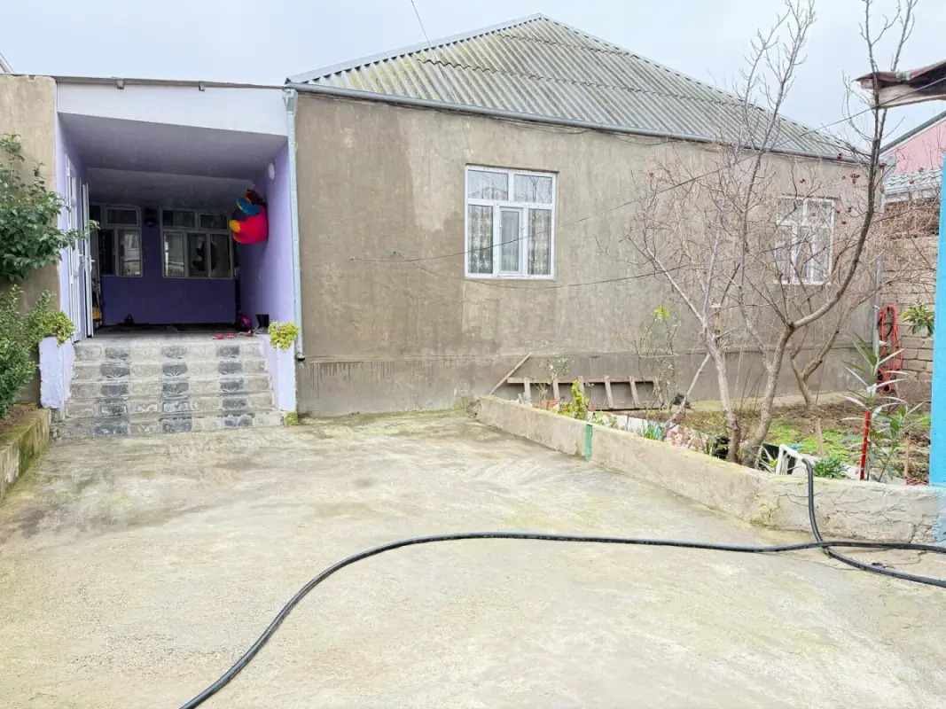 Satılır 5 otaqlı həyət evi 120 m²