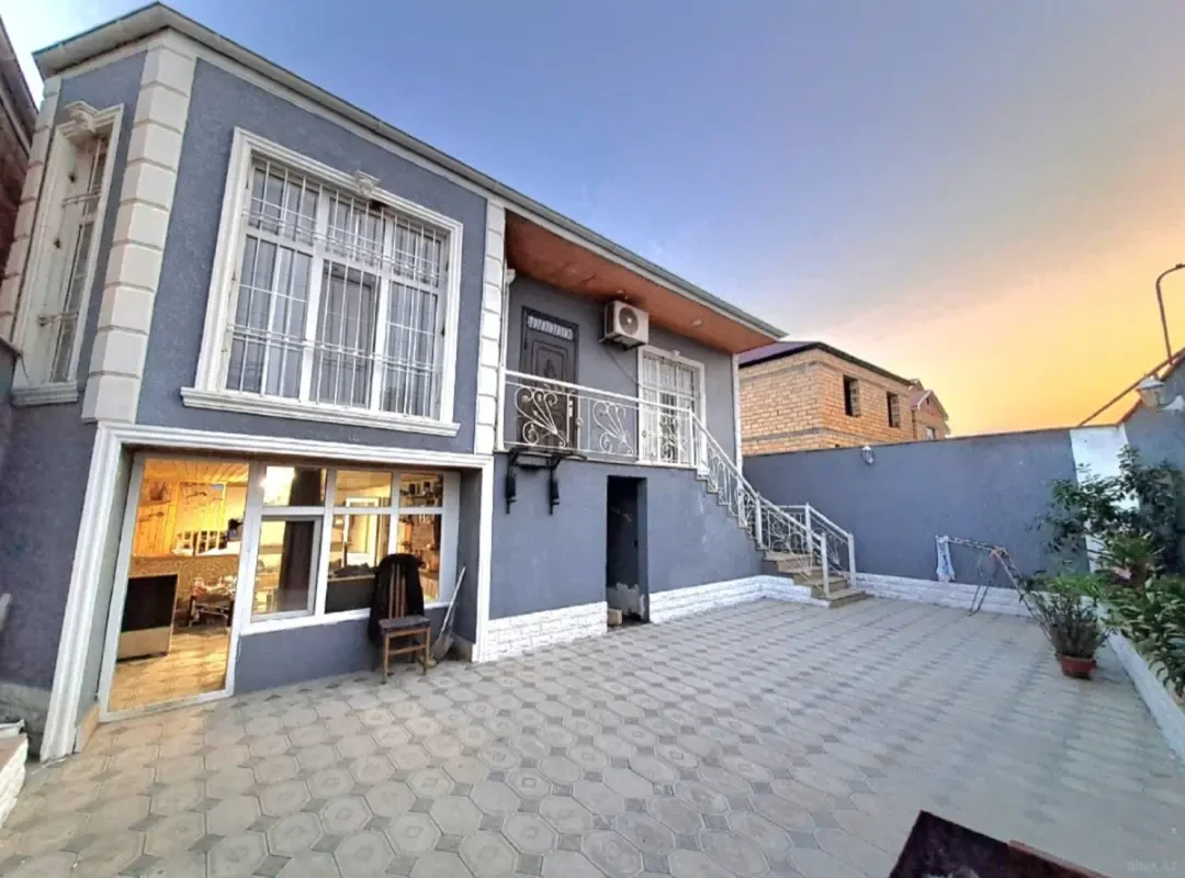 Satılır 5 otaqlı həyət evi 140 m²