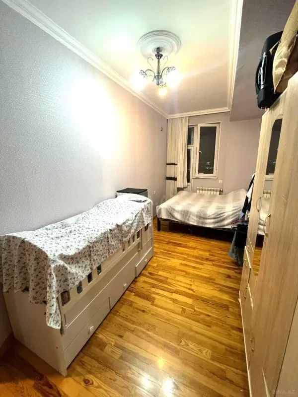 Kirayə verilir 2 otaqlı mənzil 85 m²