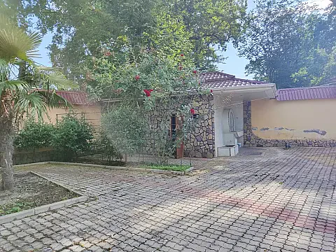 Kirayə verilir 4 otaqlı həyət evi 350 m² — Xaçmaz 4 otaq 350.00 m²