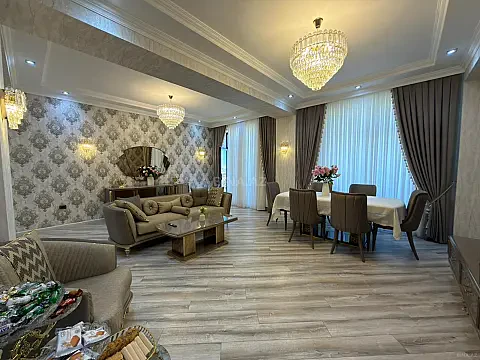 Satılır 4 otaqlı mənzil 190 m² — Bakı 4 otaq 190.00 m²