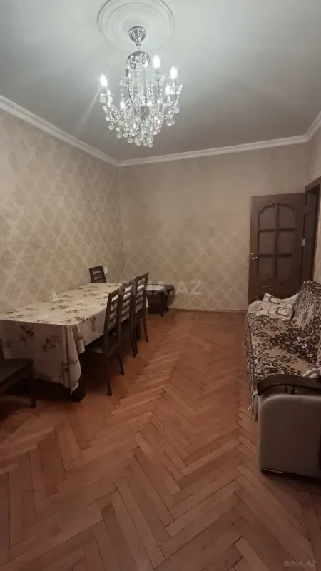 Satılır 2 otaqlı mənzil 65 m²