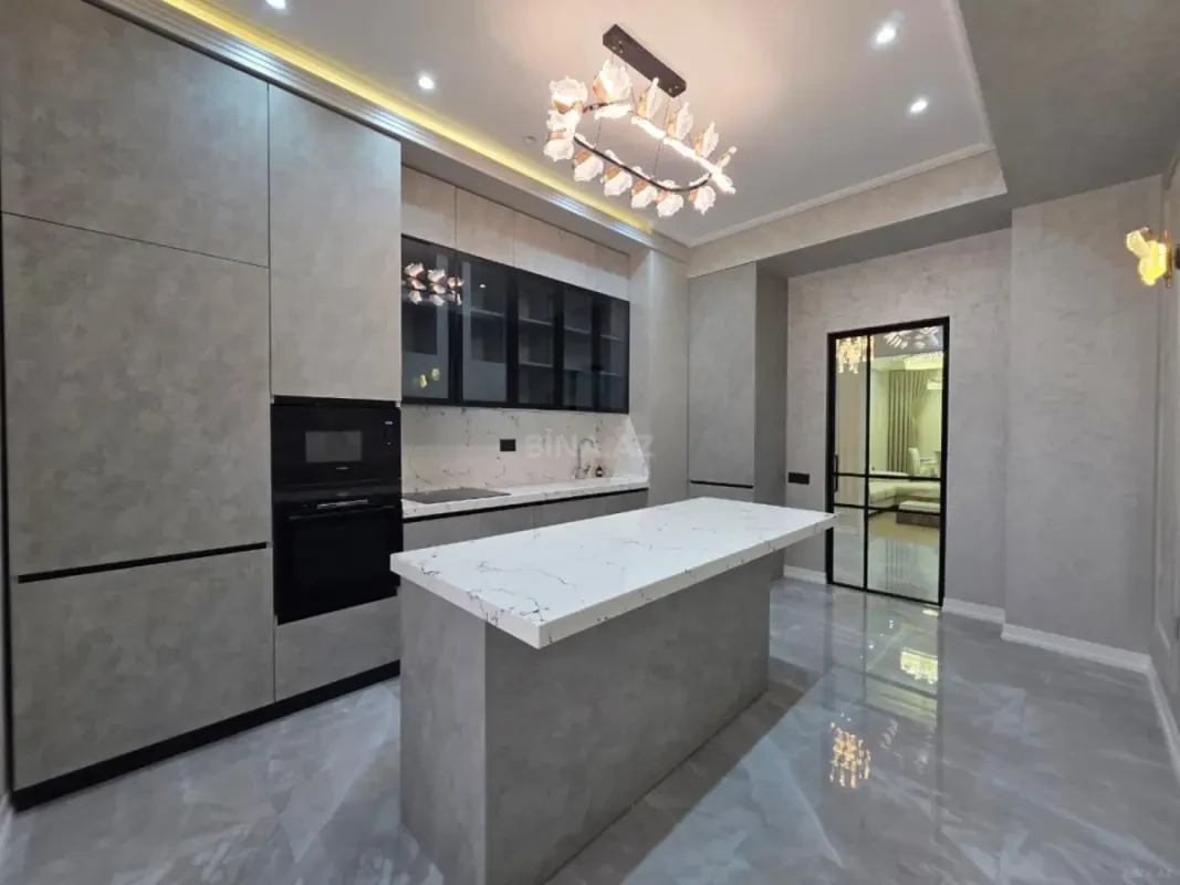 Kirayə verilir 3 otaqlı mənzil 118 m²