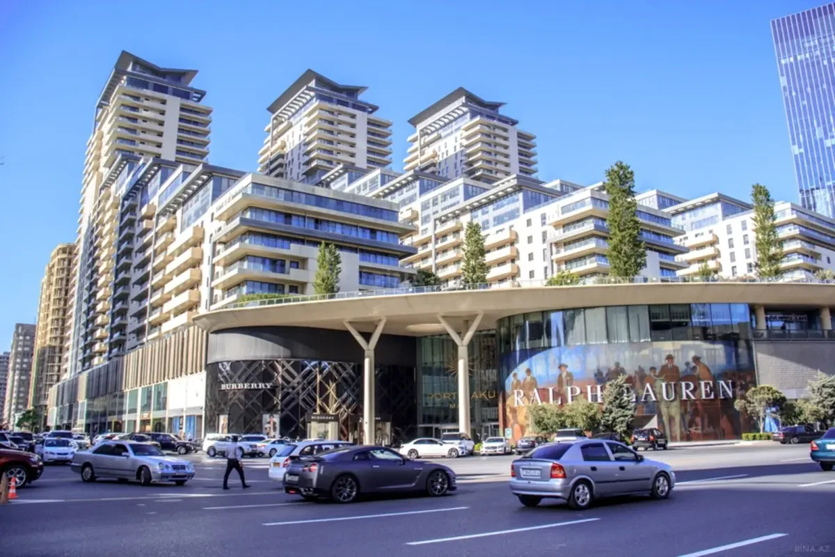 Satılır 3 otaqlı mənzil 178 m²