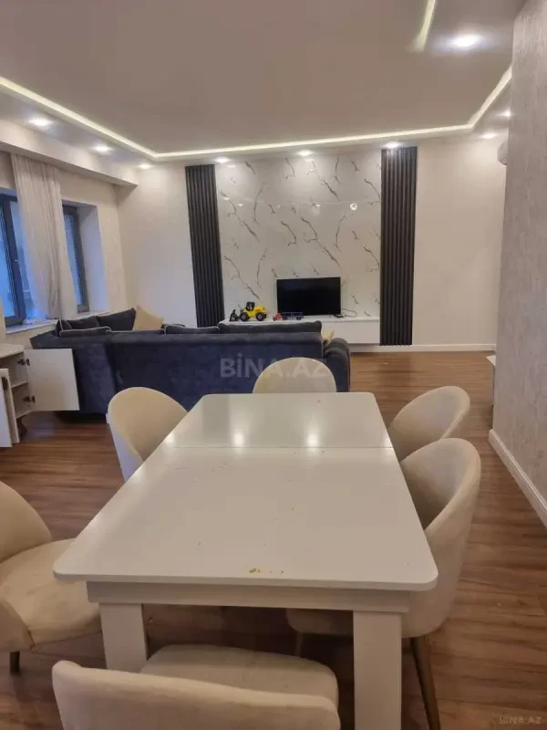 Kirayə verilir 3 otaqlı mənzil 138 m²