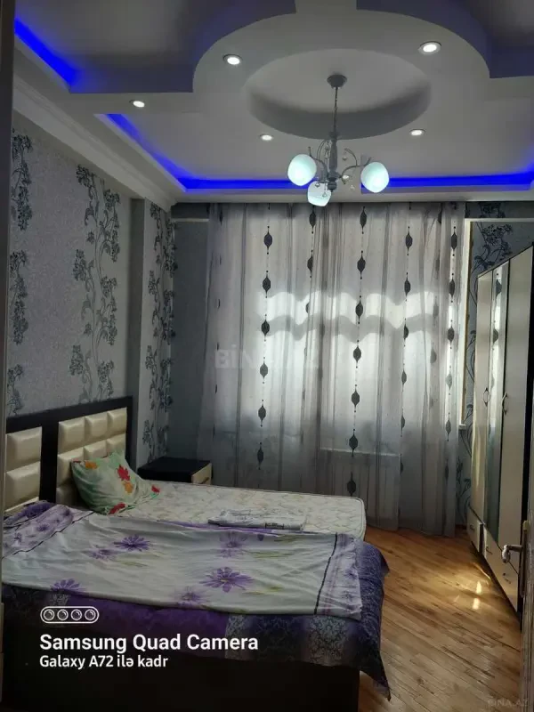 Kirayə verilir 3 otaqlı mənzil 130 m²