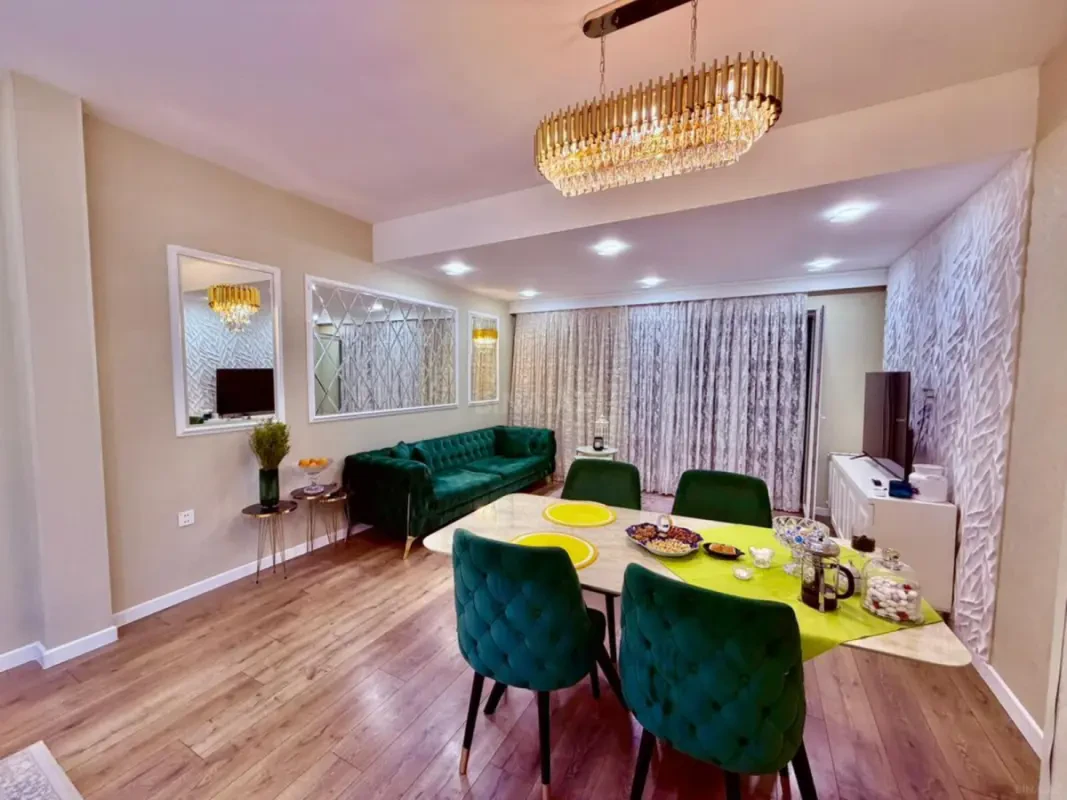Satılır 3 otaqlı mənzil 110 m²