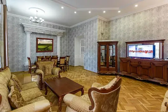 Kirayə verilir 5 otaqlı mənzil 205 m² — Bakı 5 otaq 205.00 m²