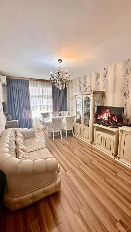 Satılır 2 otaqlı mənzil 42 m²