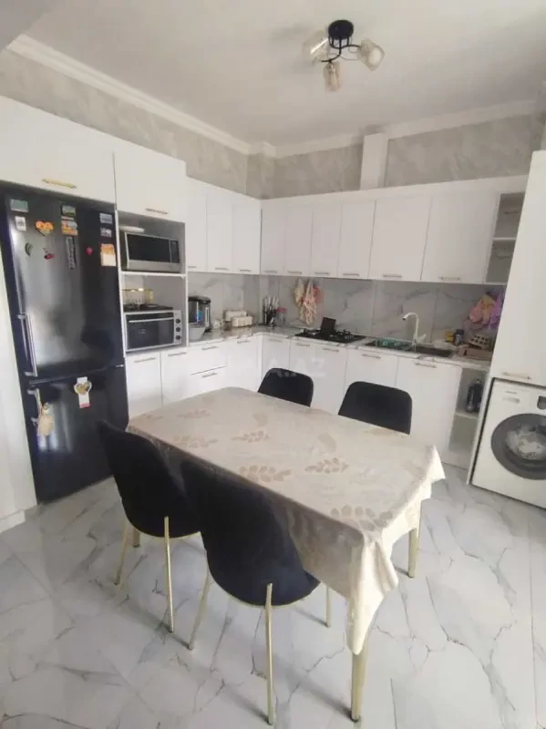 Satılır 4 otaqlı həyət evi 130 m²