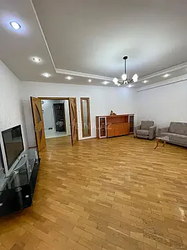 Kirayə verilir 3 otaqlı mənzil 140 m² — Bakı 3 otaq 140.00 m²